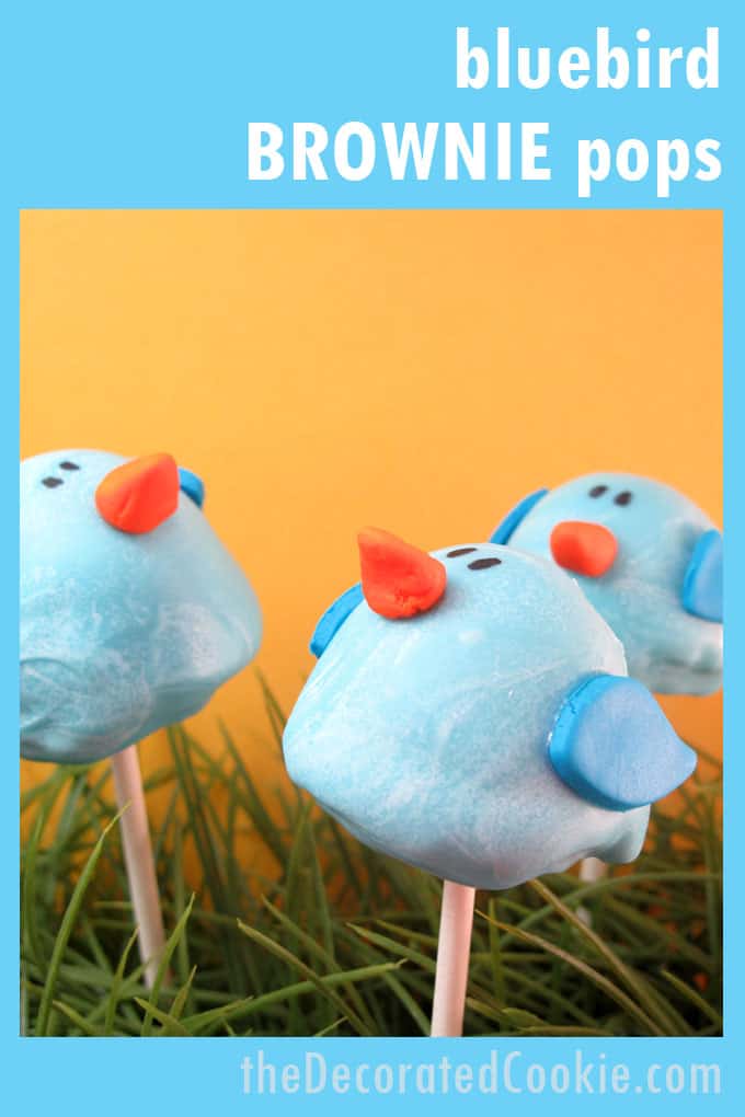 how to make bluebird brownie pops, a fun food idea for spring #BrowniePops #SpringDesserts 