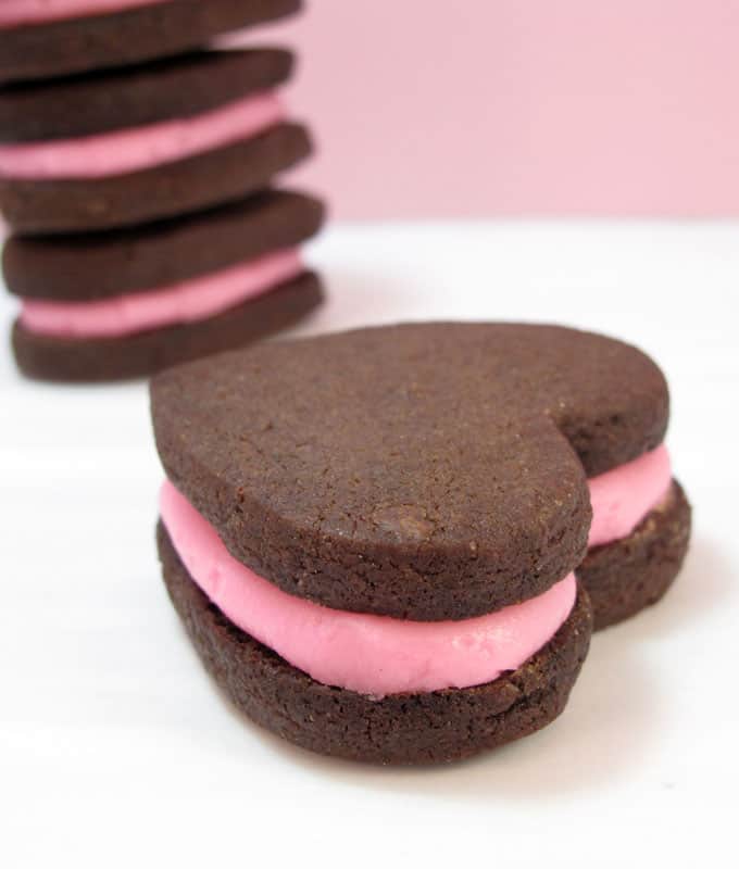 chocolate heart sandwich cookies for Valentine's Day -- the decorated cookie 