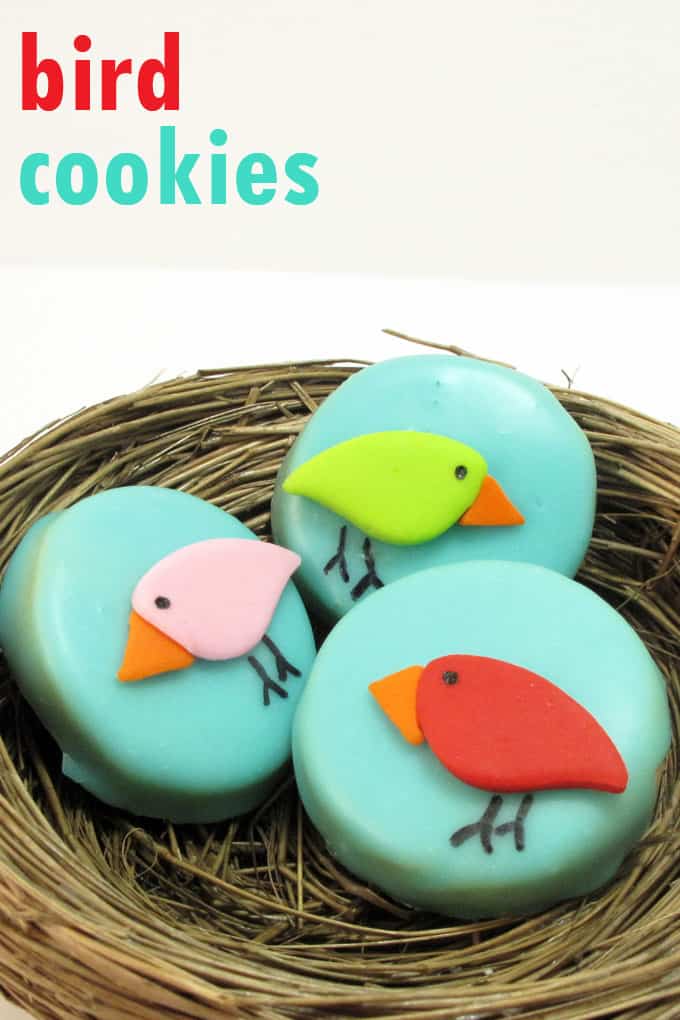 Bird cookies: How to decorate bird cookies with poured sugar icing and fondant. A fun Spring dessert idea.