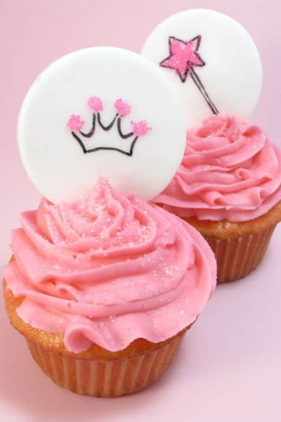 Princess cupcakes: How to make and decorate pink cupcakes and make princes cupcake toppers from fondant. #PrincessCupcakes #Fondant #Cupcakes #PinkCupcakes #CupcakeToppers