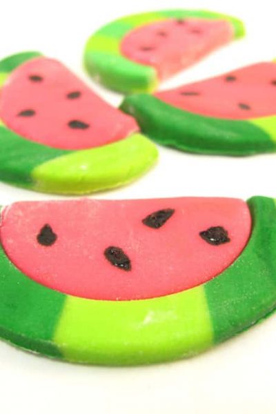 fondant watermelon slices - how to make watermelon cupcake toppers for summer