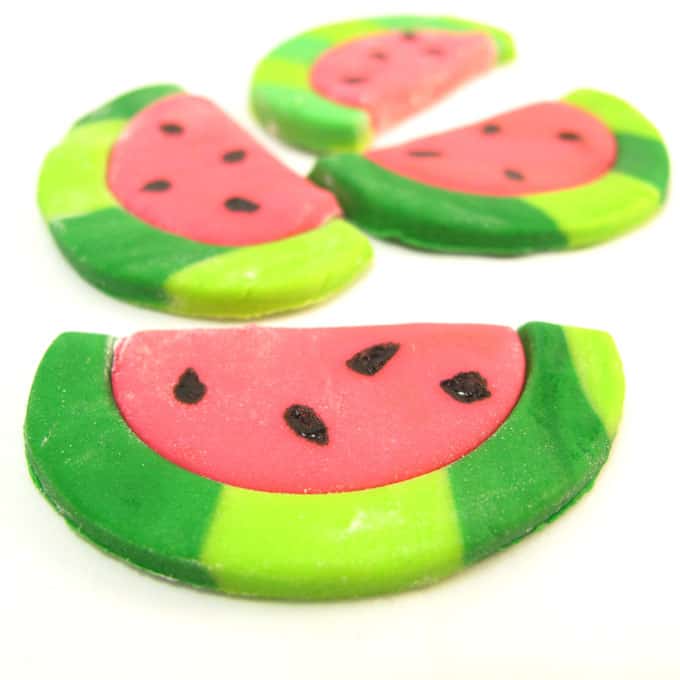 fondant watermelon slices - how to make watermelon cupcake toppers for summer