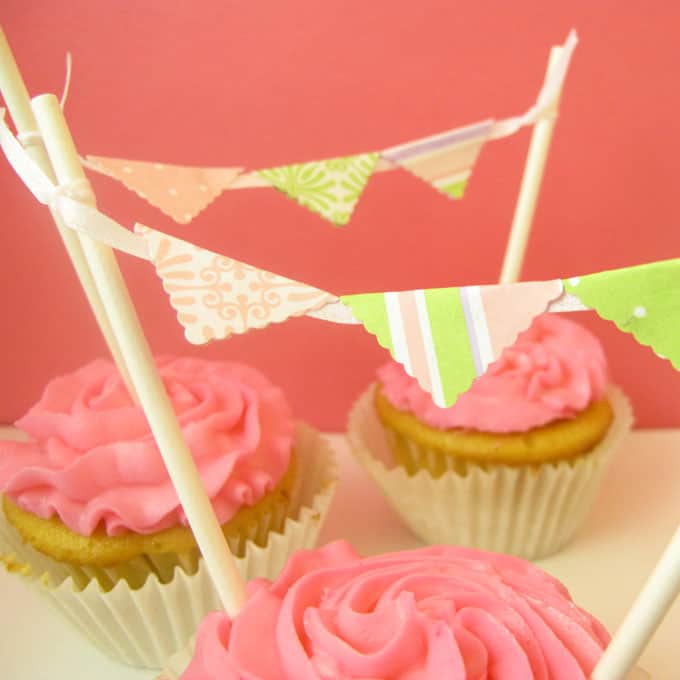 cupcake bunting: Dress up your birthday cupcakes with paper bunting.