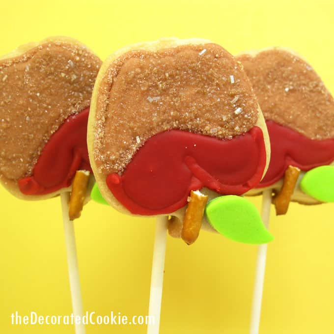 Caramel apple cookies: How to decorate caramel apple cookies on a stick for a fun Fall dessert idea. #CaramelApples #CandyApples #FallDessert #Cookies #Cookiedecorating