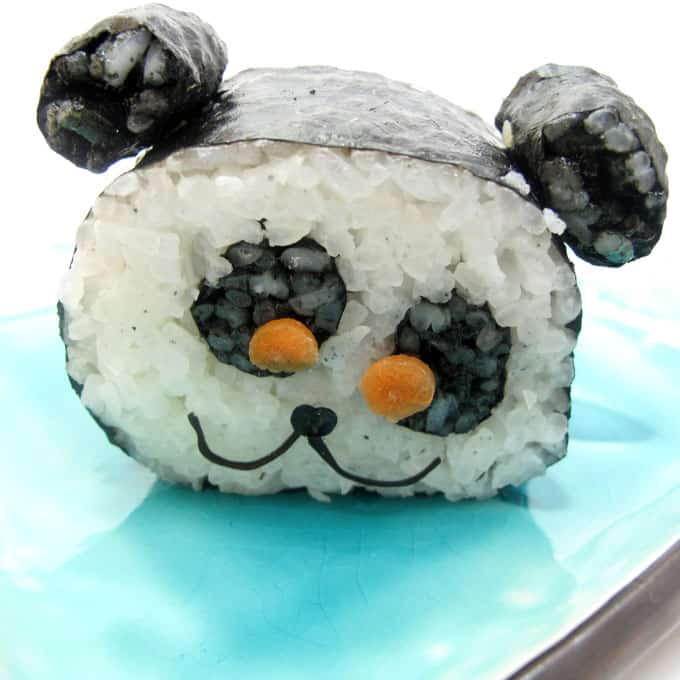 Panda sushi: How to make and roll vegetarian panda sushi. #pandabear #pandasushi #howtomakesushi #vegetarian