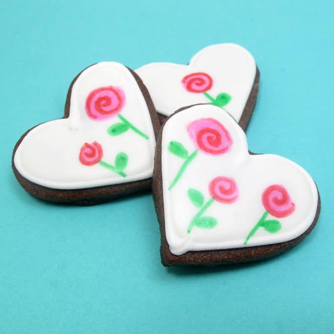 How to draw mod rose marshmallows and cookies for Valentine's Day with food writers. 