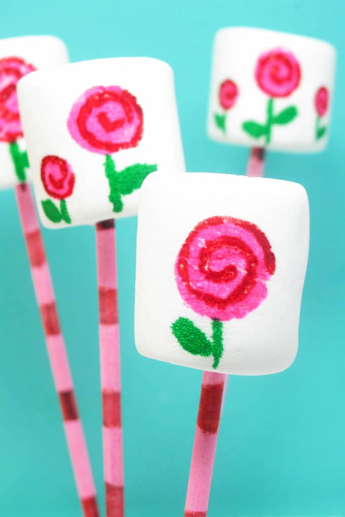 How to draw mod rose marshmallows and cookies for Valentine's Day with food writers. 