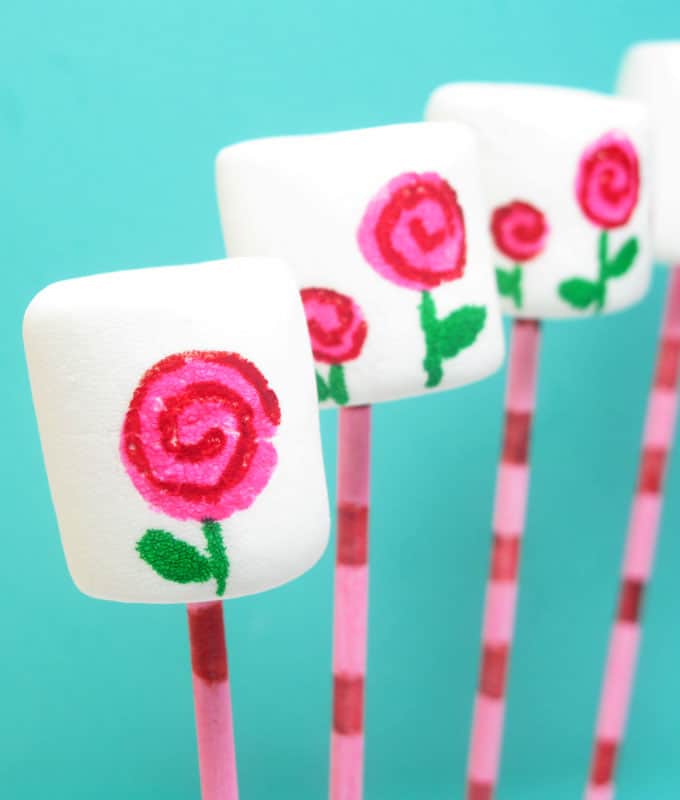 How to draw mod rose marshmallows and cookies for Valentine's Day with food writers. 