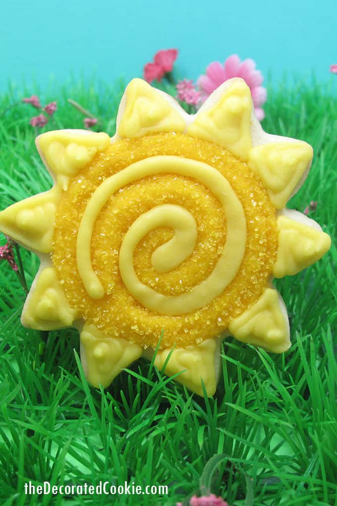 sun decorated cookie 