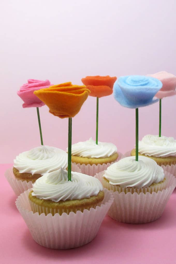 How to make simple felt flower cupcake toppers for spring. Use the felt flowers for crafts, too.