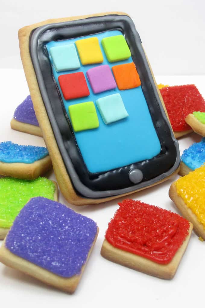 How to make iPad cookies, a fun food gift idea for your favorite screen-lover. 