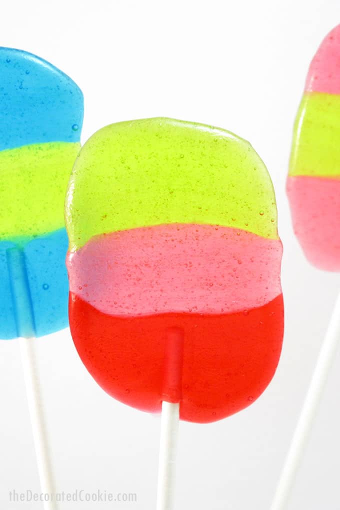 easy jolly rancher lollipops -- #JollyRanchers #Candy #DIYLollipops #JollyRancherLollipops 