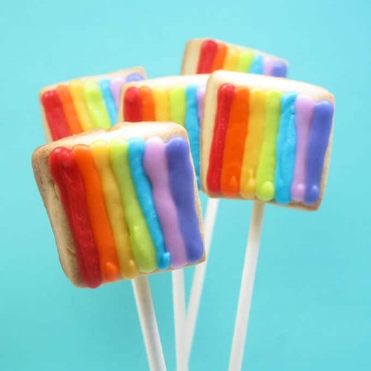 How to make easy rainbow cookie pops -- the decorated cookie 