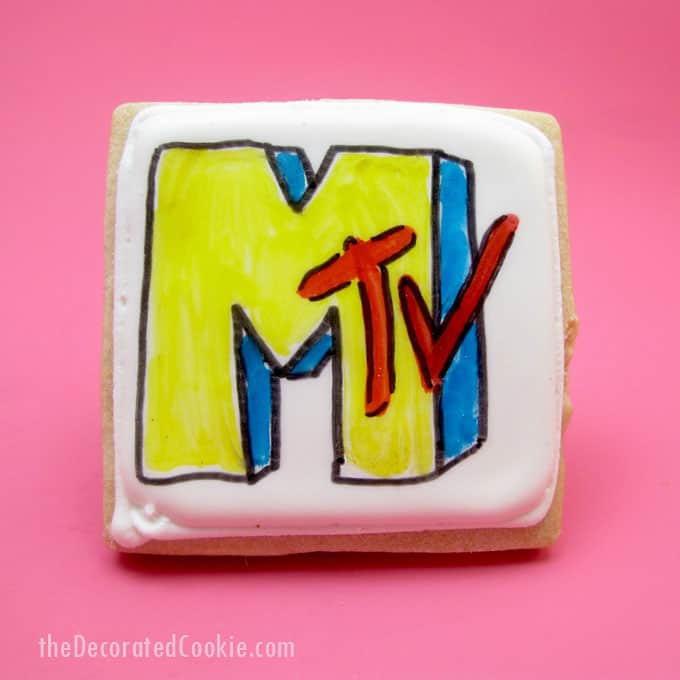 '80s cookies: How to decorate 1980s cookies with food coloring pens and royal icing, a fun food idea for an '80s party.