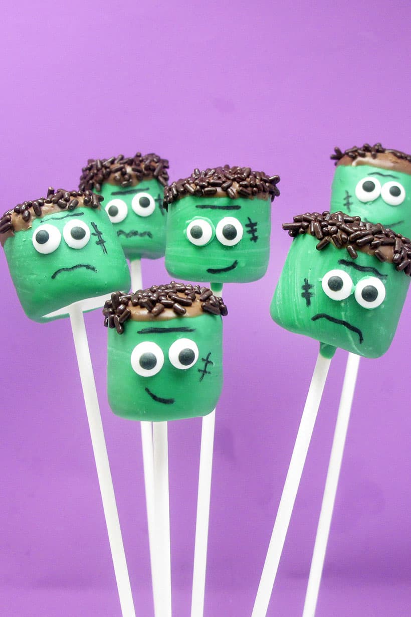 Frankenstein marshmallow pops for Halloween -- the decorated cookie