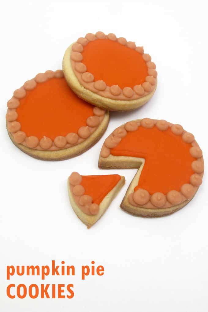 Pumpkin pie cookies: Thanksgiving cookie decorating idea