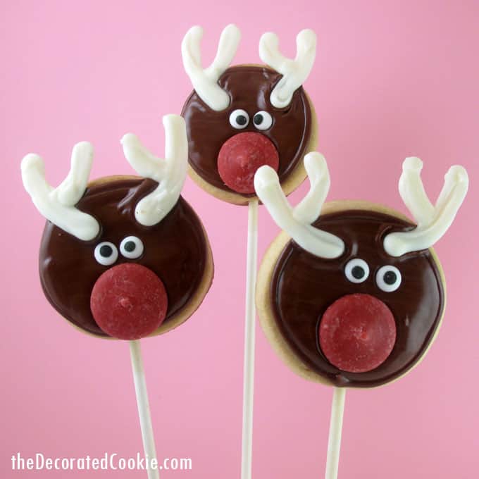 Simple Rudolph cookies on a stick -- a fun decorated Christmas cookie -- decorated cookie ideas for Christmas -- fun food ideas for the holidays