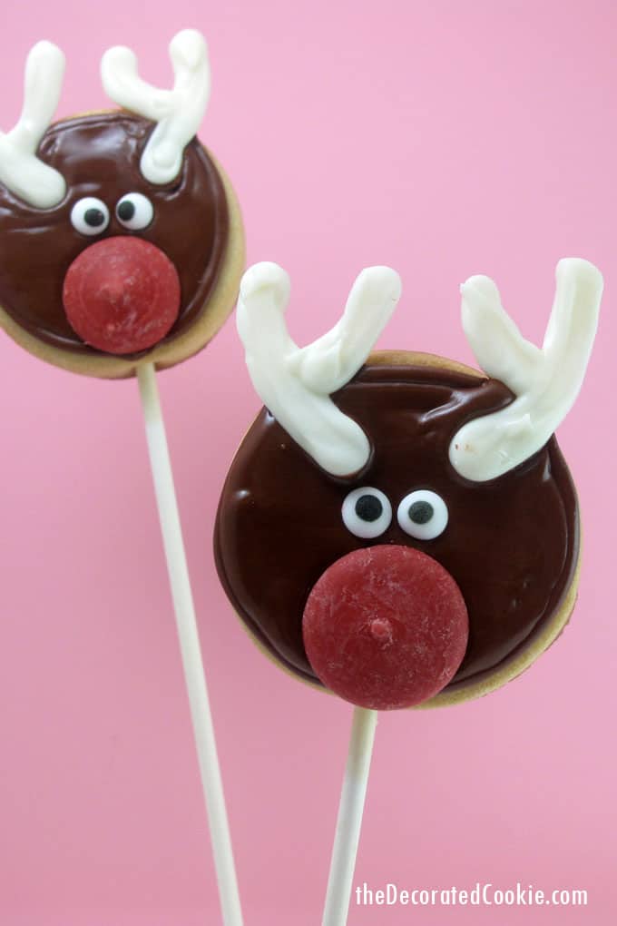 Simple Rudolph cookies on a stick -- a fun decorated Christmas cookie -- decorated cookie ideas for Christmas -- fun food ideas for the holidays