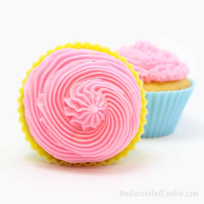 cupcake decorating: how to use tips to pipe frosting on cupcakes