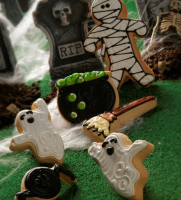 Halloween cookie graveyard