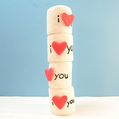 Valentine's day marshmallow pops