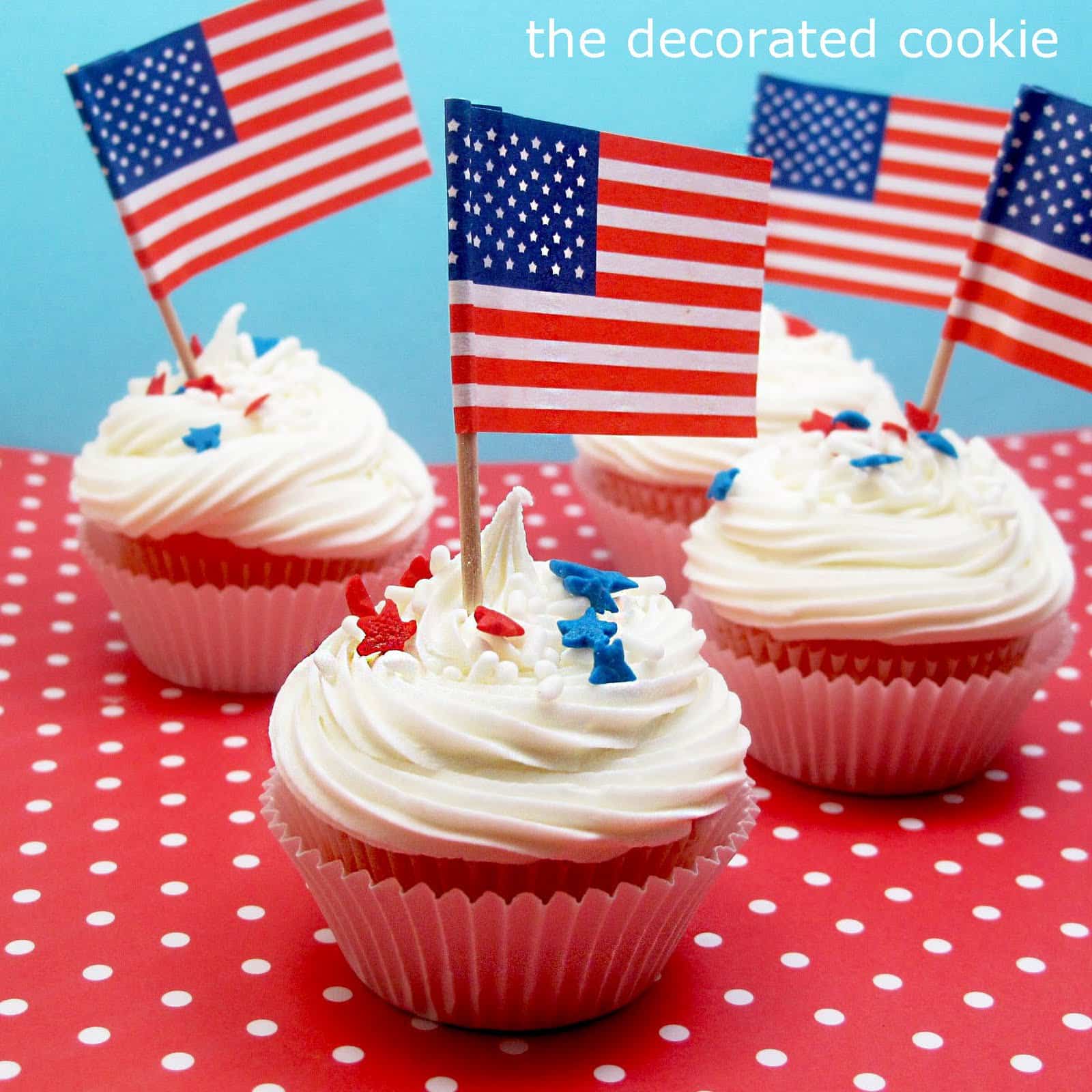 4th of July cupcakes - the decorated cookie