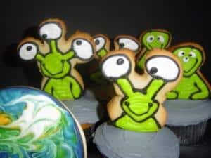 alien cupcakes 