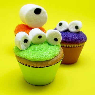 mini monster cupcakes for Halloween 