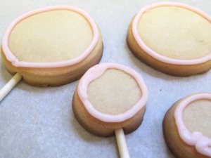 pig cookies on a stick 