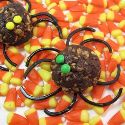 healthy Halloween snack raisin spiders 