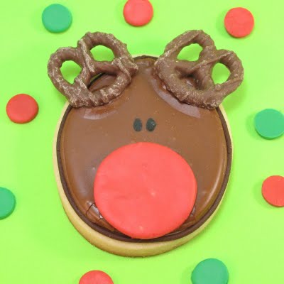 Rudolph cookies -- Decorated Christmas cookies #CookieDecorating #ChristmasCookies #RudolphCookies
