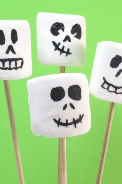 marshmallow skeletons for Halloween
