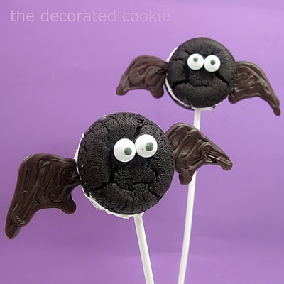 Oreo Cakester bats and spiders for Halloween 