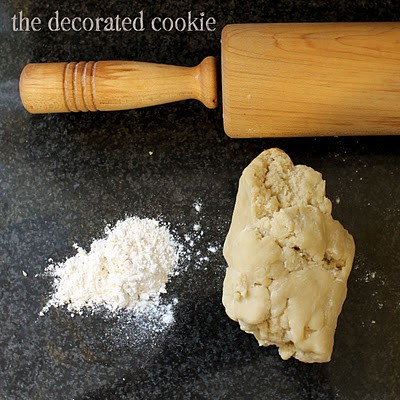 how to make cookie pops, or, cookies on a stick 