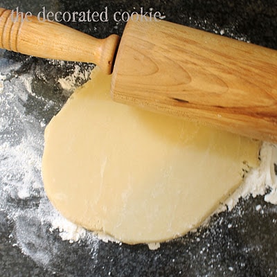 how to make cookie pops, or, cookies on a stick 