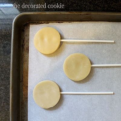 how to make cookie pops, or, cookies on a stick 
