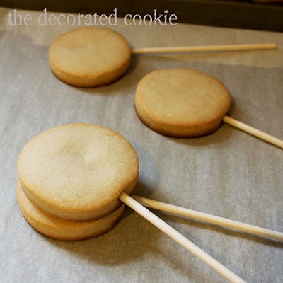 how to make cookie pops, or, cookies on a stick 