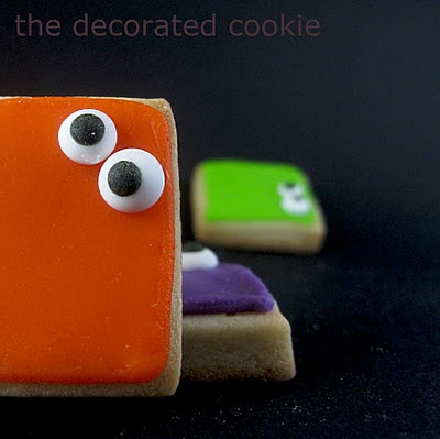  googly-eyed monster cookies for Halloween 