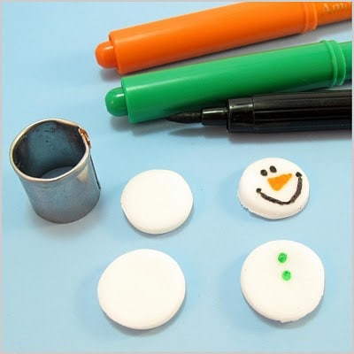 making fondant snowmen 