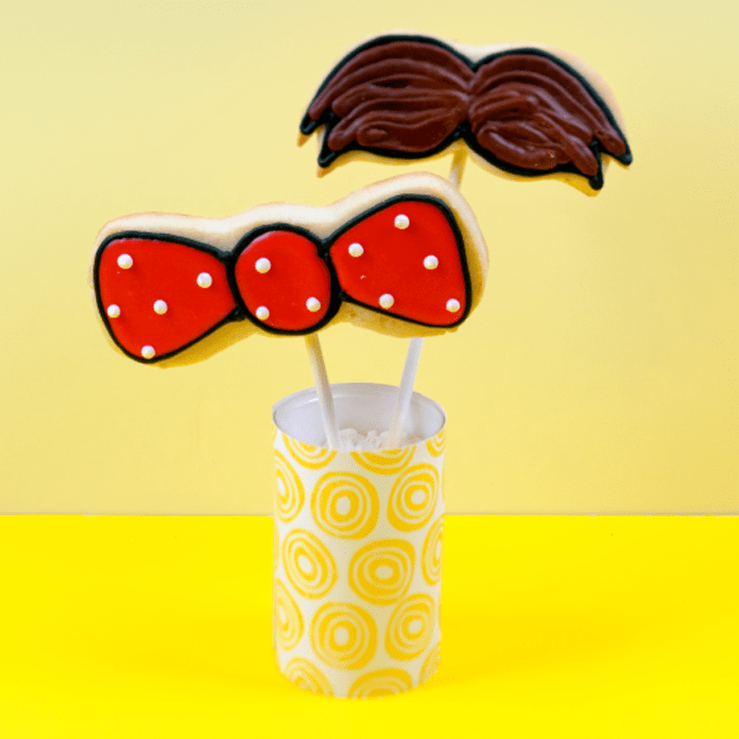 how to make fun prop cookie pops for party photo booths 