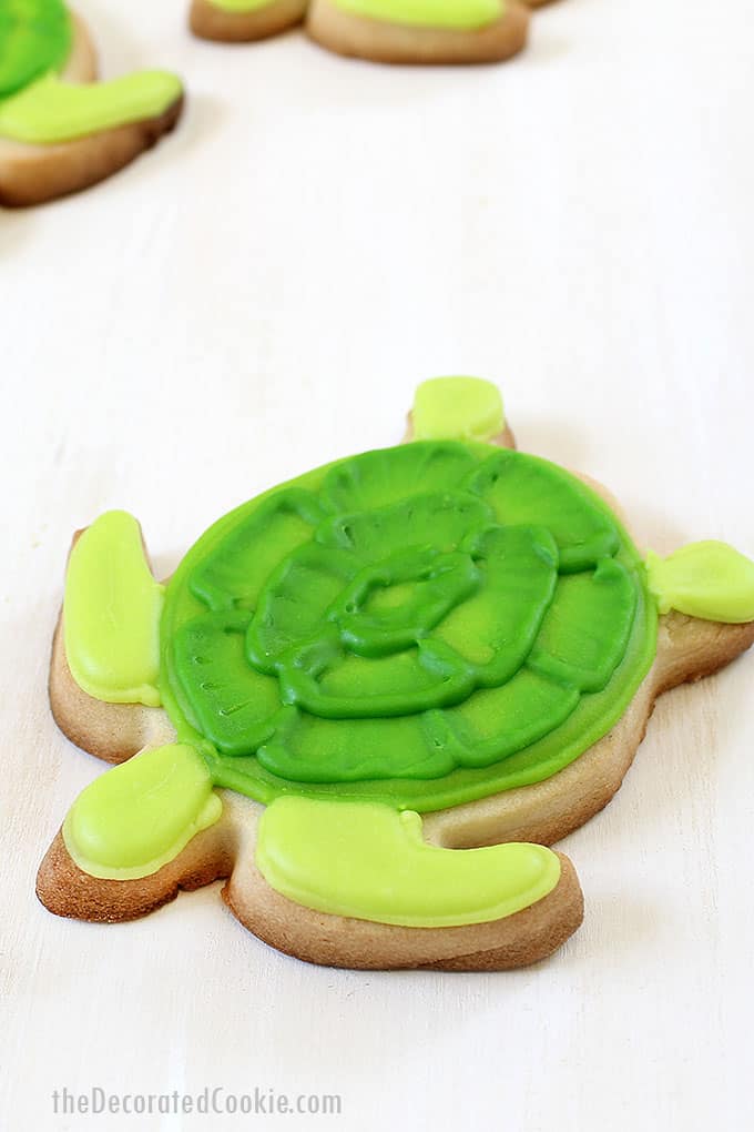 green turtle decorated cookies 