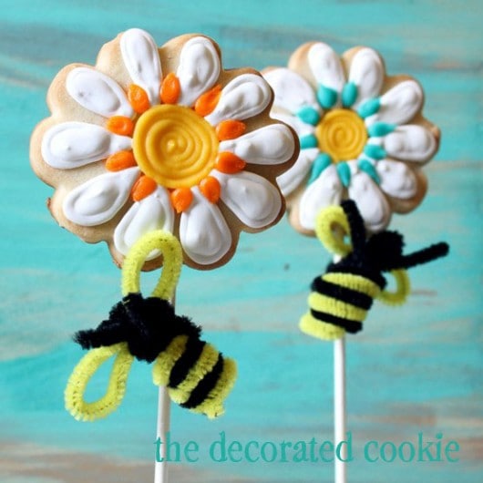 bumble bee daisy cookie pops 