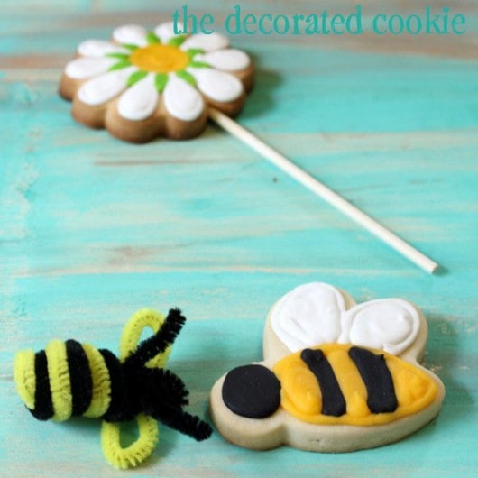 bumble bee daisy cookie pops 