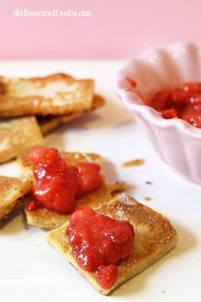 strawberry spread with pie chips 