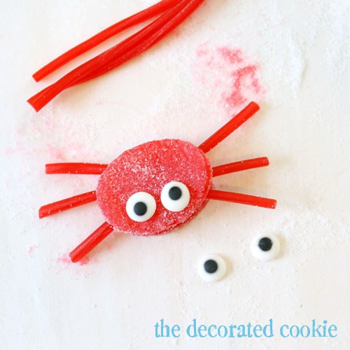 Fish cupcakes and summer cupcake ideas: gumdrop fish and crabs!