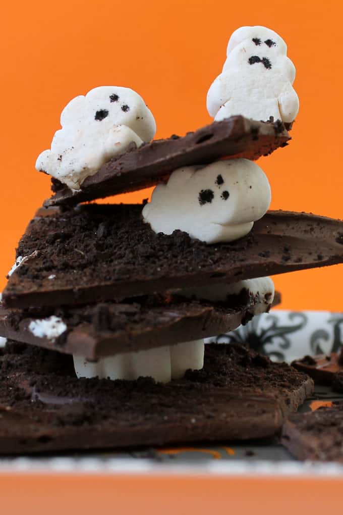 Halloween chocolate bark with marshmallow ghosts.