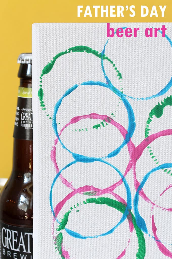 Looking for beer gifts for Dad? This beer bottle art is an easy handmade Father's Day gift idea kids can make with a little help. #FathersDay #BeerGifts #HandmadeFAthersDayGifts 