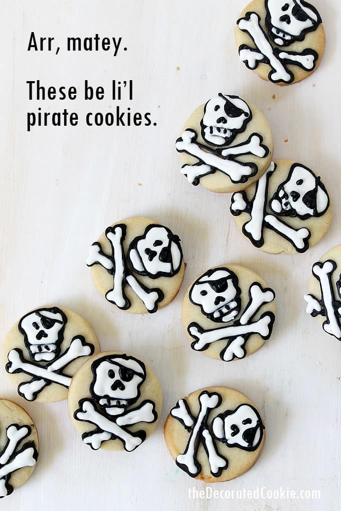 MINI PIRATE COOKIES --- Perfect treat or party favor for a pirate party. How to decorate bite-size, skull and crossbones pirate cookies.