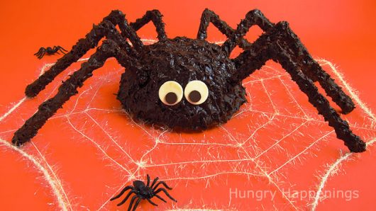 SPIDER FOOD IDEAS: roundup of 30 spider Halloween treats and crafts