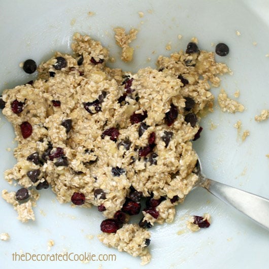 two-ingredient, healthy cookie pops - banana oat cookie pops